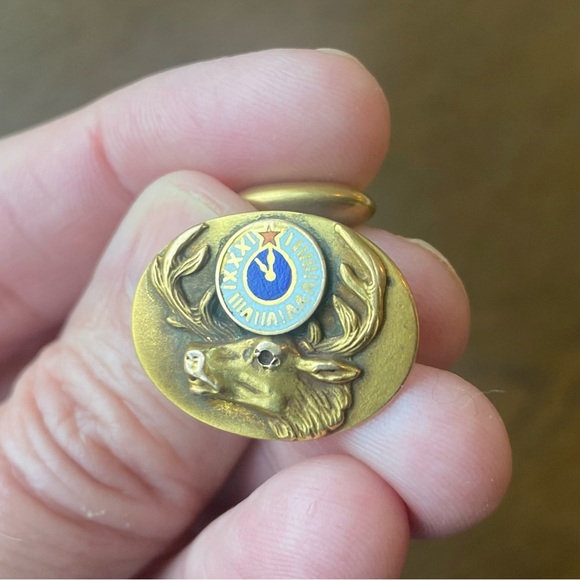 Vintage Gold Tone Elk Lodge Cufflinks - Picture 2 of 3